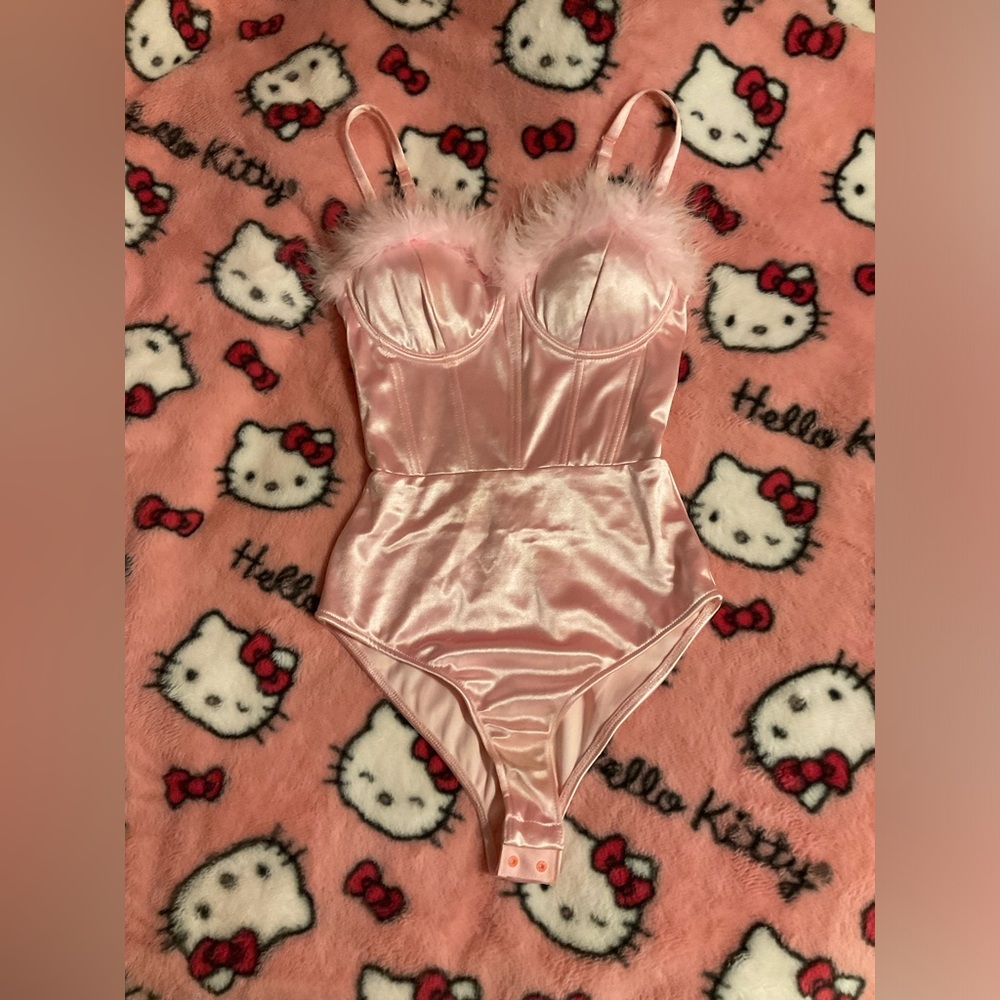 PINK BODYSUIT